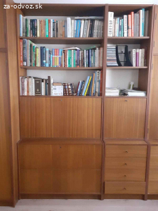 Darujem obývaciu stenu