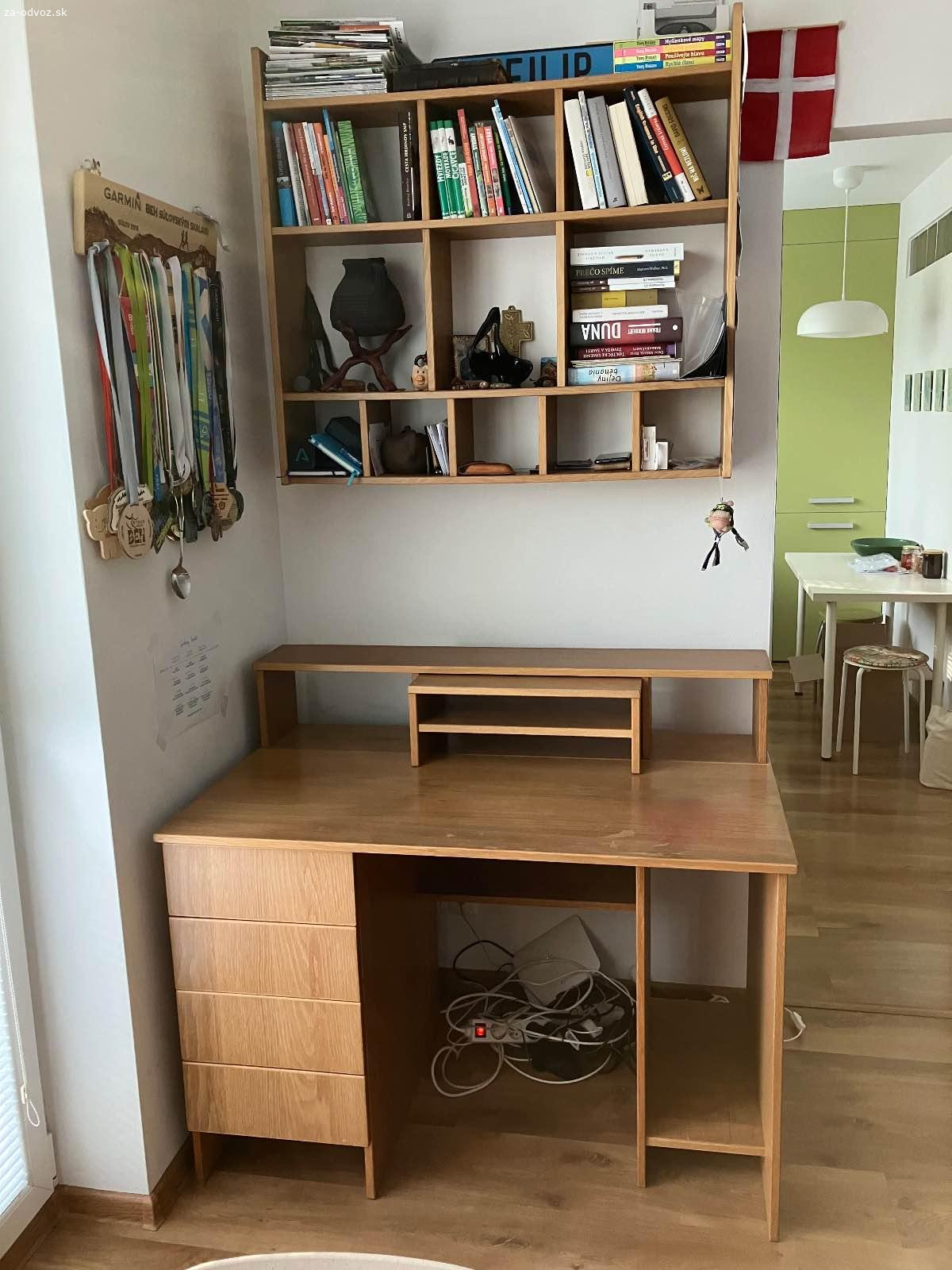 Darujem písací stôl a policu