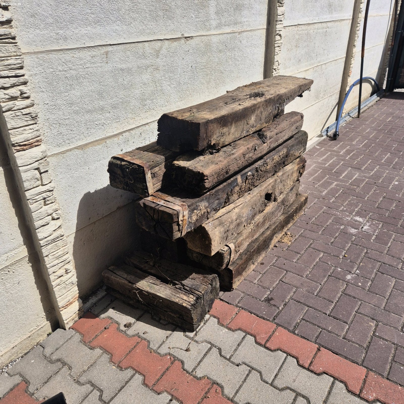 darujem podvaly. darujem podvaly 10 ks dĺžka cca 1 m