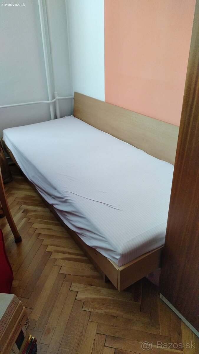 Darujem postel 80x200. Darujem postel v dobrom stave, matrac nevylezany.

Inzerat je aktualny do zmazania.