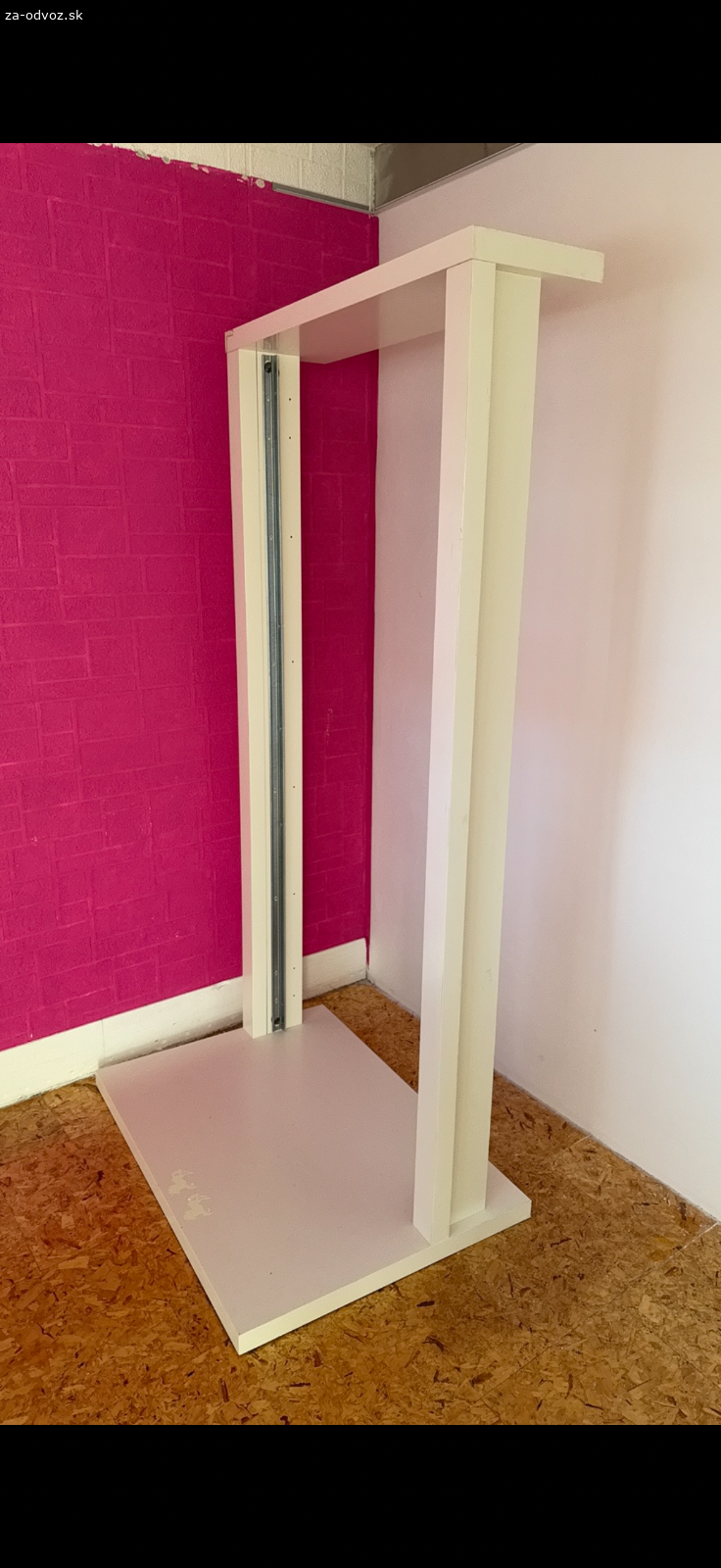 Darujem posteľ 90x200 bez roštu