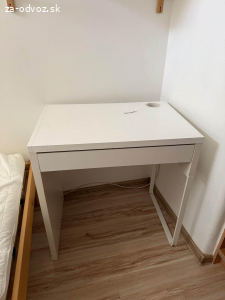 Darujem posteľ a nábytok do spálne