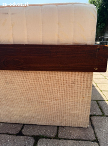 darujem postel s matracom a perinami