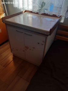 Darujem prebalovaci pult a mimona.