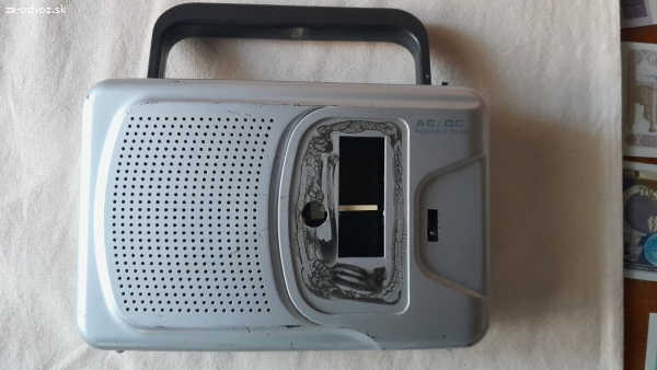 Darujem prenosné rádio