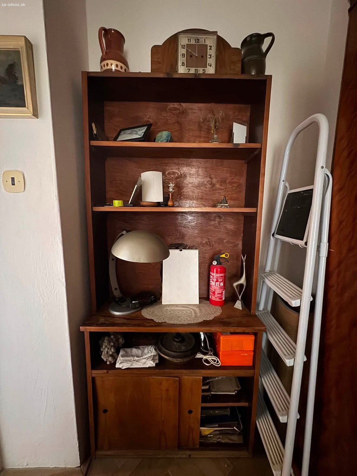 Darujem retro skrine. Darujem za odvoz starší, stále funkčný nábytok.

Je používaný a má známky opotrebenia, no ešte môže niekomu dobre poslúžiť.

4 ks retro skríň.


Odvoz a vynesenie si treba zabezpečiť.



Lokalita: Štrkovec



V prípade záujmu mi napíšte správu.