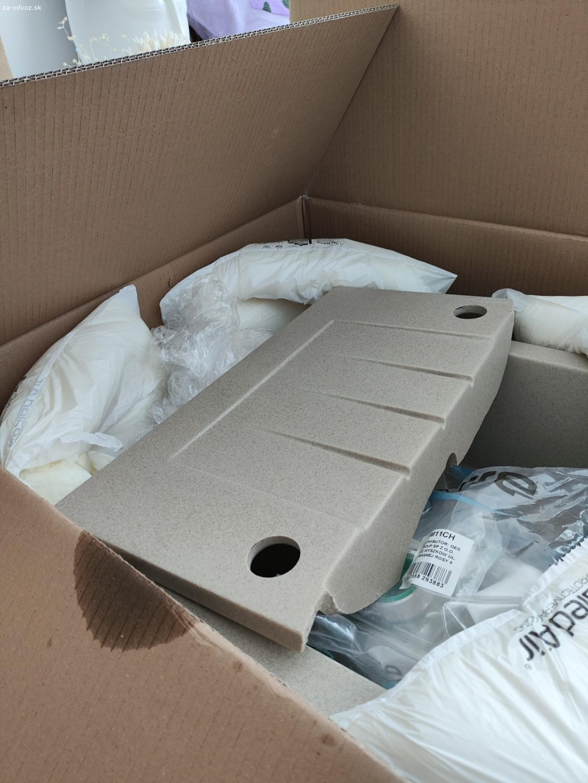 darujem rozbitý granitovy dres