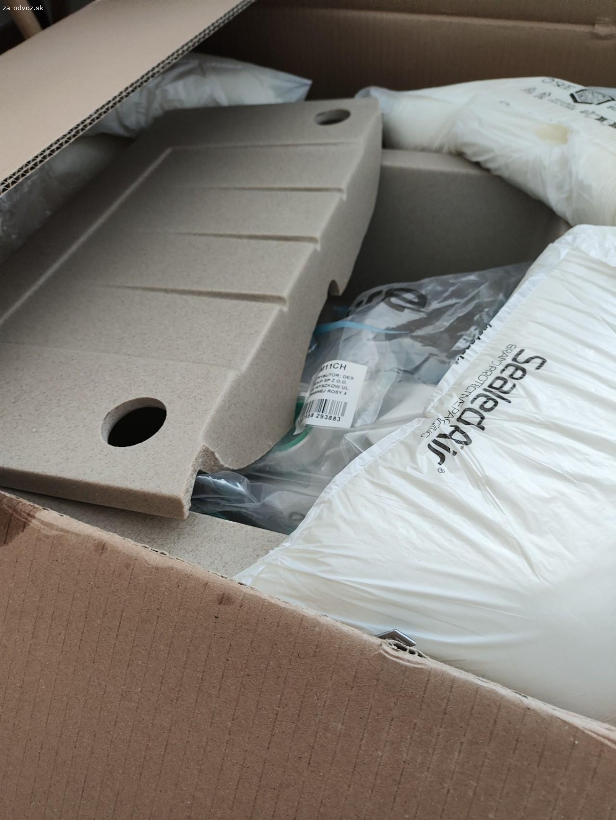 darujem rozbitý granitovy dres