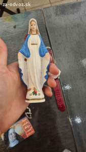 Darujem rôzne náboženské predmety