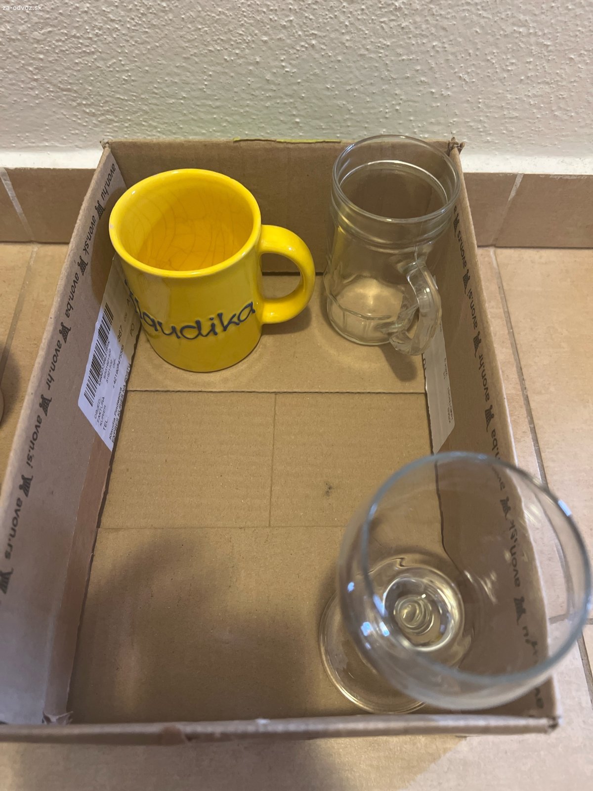 darujem rôzne poháre. darujem poháre