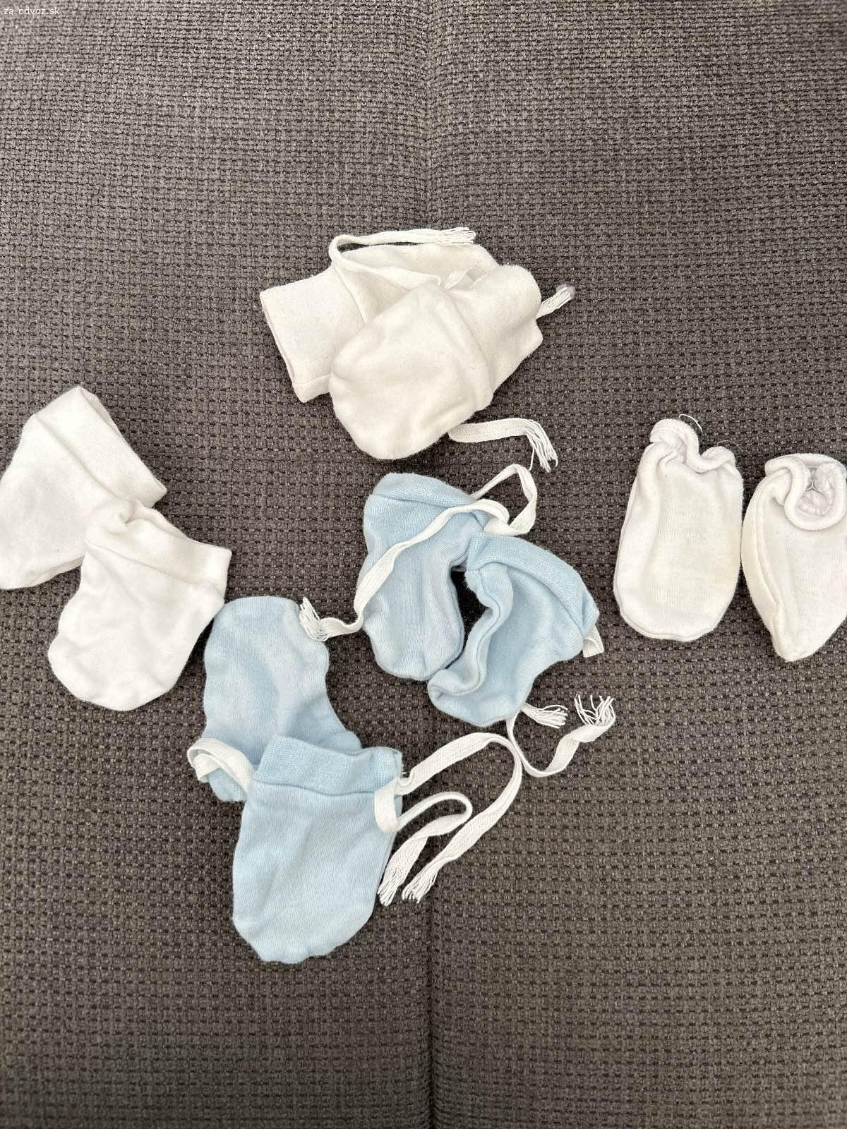 Darujem rukavičky pre bábätko