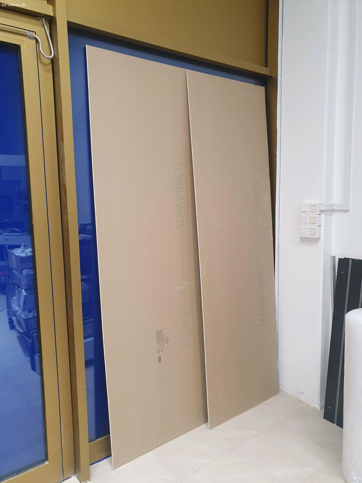 darujem sadrokartonovu tabulu