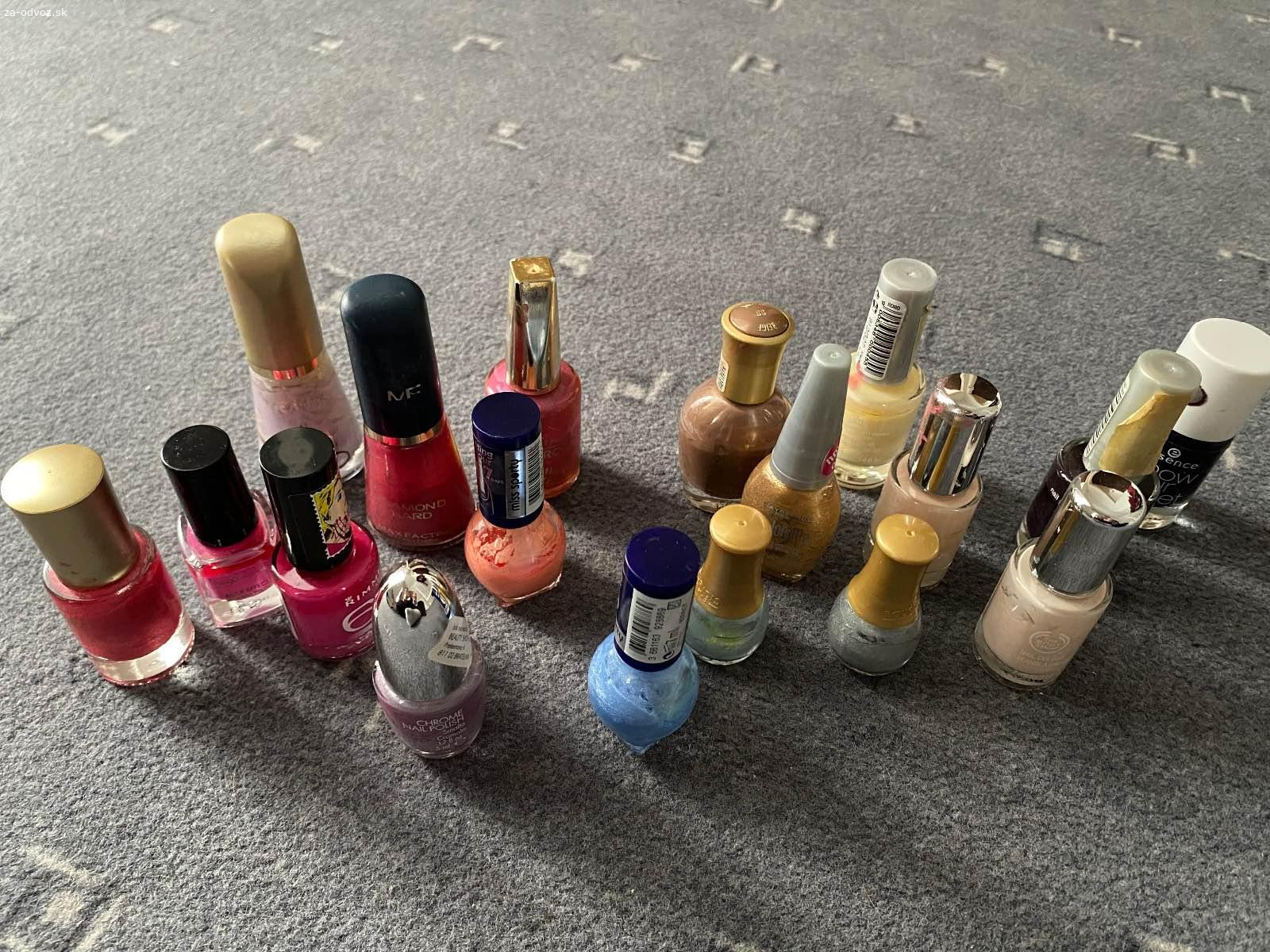 Darujem sadu lakov na nechty