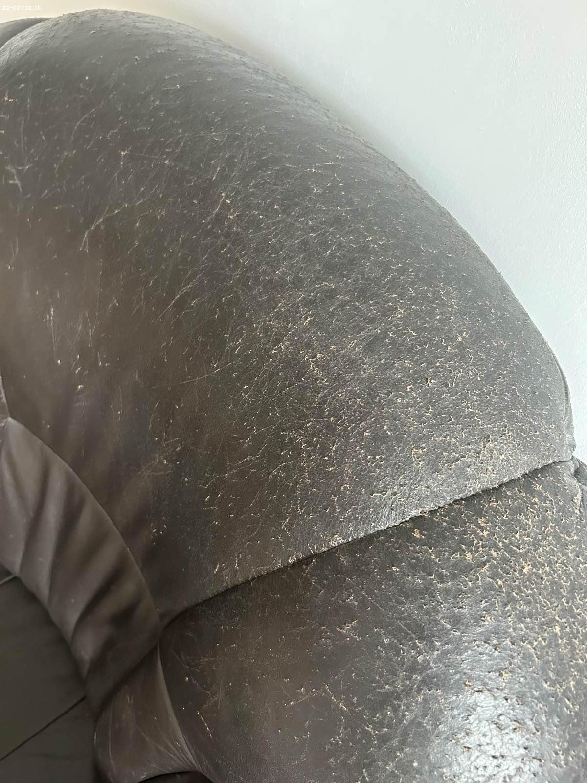 Darujem sedačku a kreslo