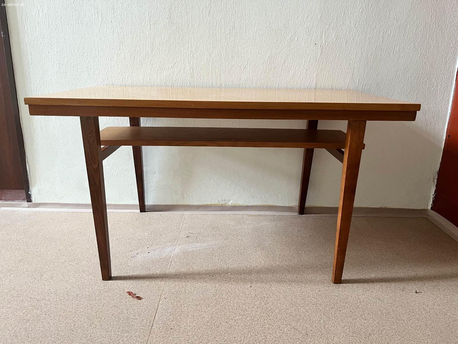 Darujem sekretár a konferenčný stolík