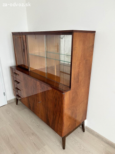 Darujem sekretár a konferenčný stolík