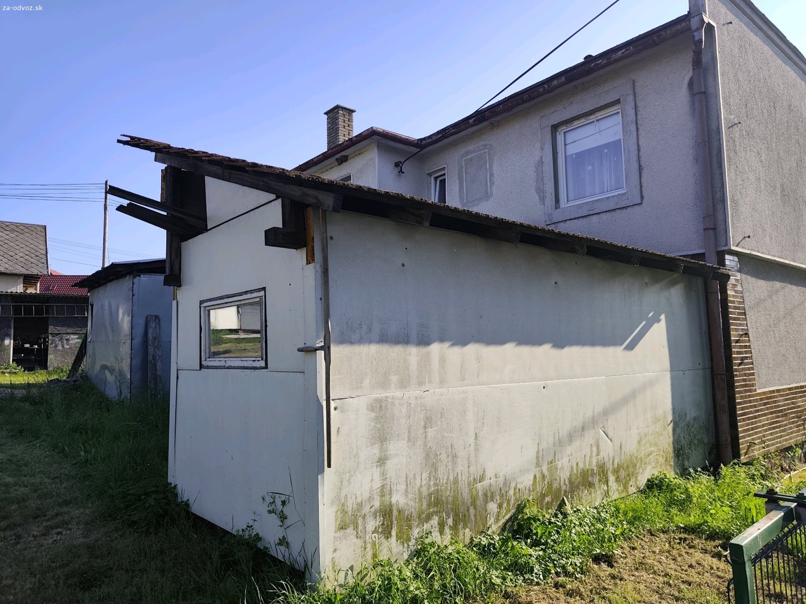 darujem sendvičovu búdu. darujem sendvičovu búdu cca 5/6 X3M