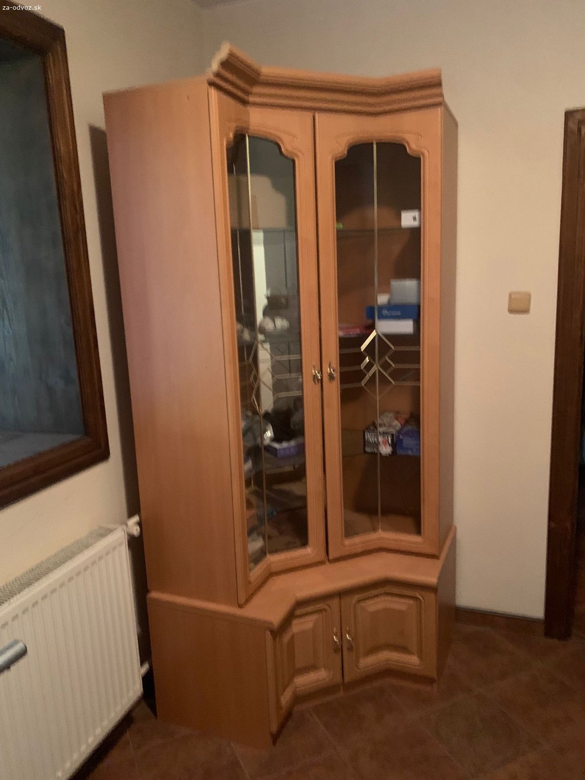 Darujem skrine a komody za odvoz. Ako nove
