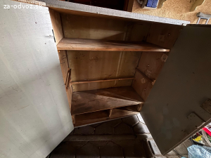 Darujem skriňu 200x95x32