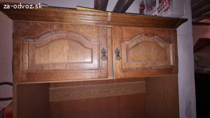 Darujem skriňu za odvoz.