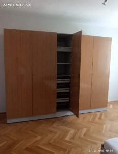 Darujem skriňu
