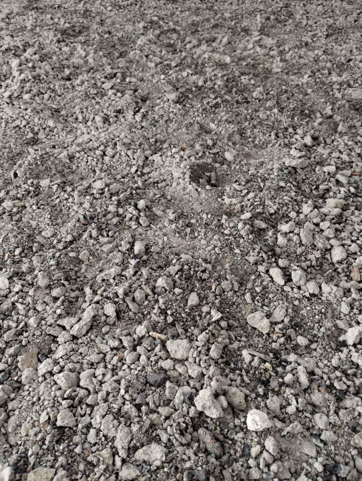 Darujem škváru za odvoz