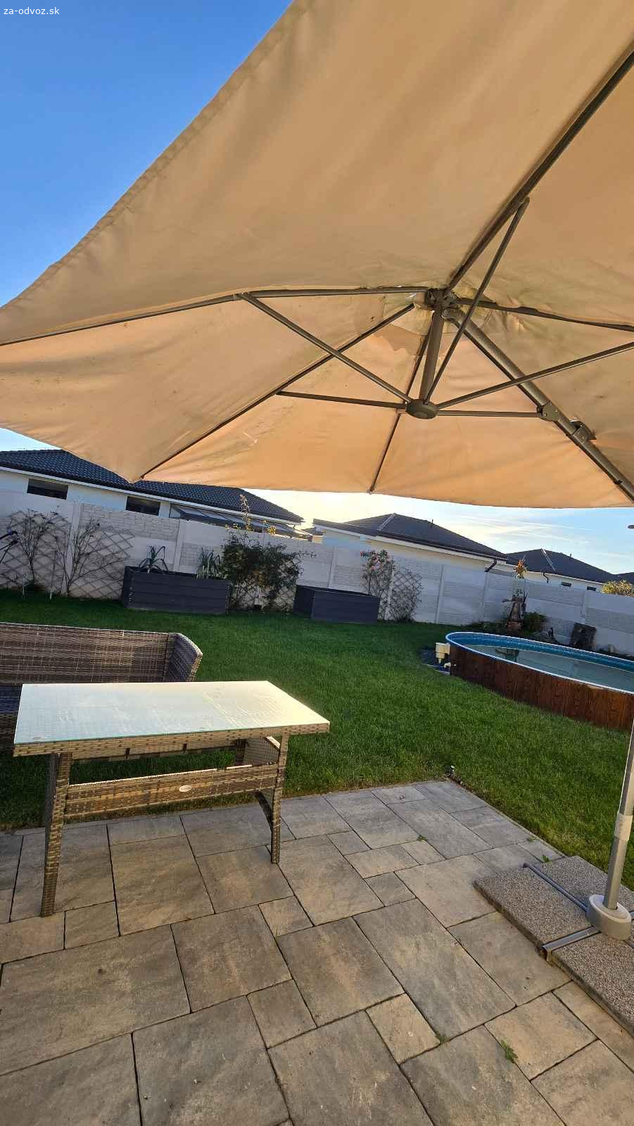 Darujem slnečník aj so zaťažením