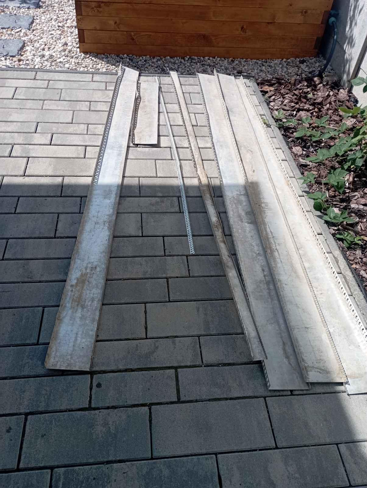 Darujem soklovy profil