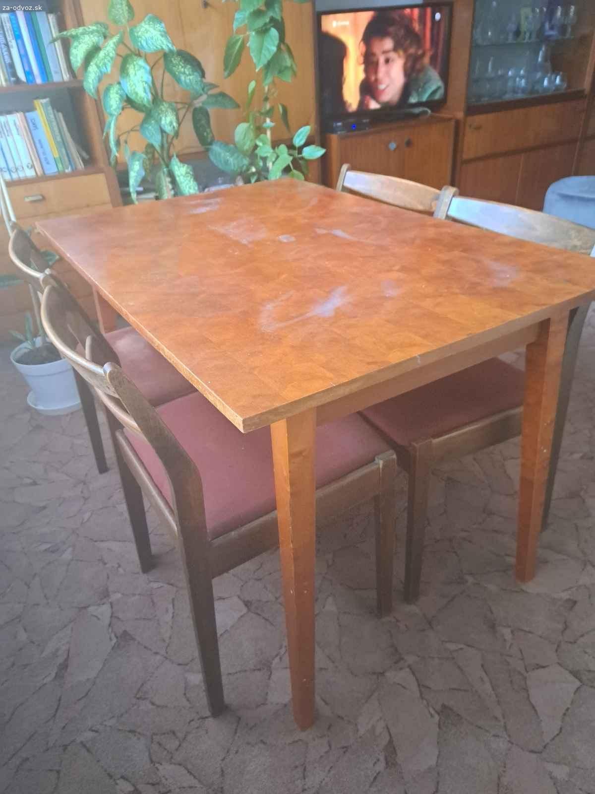 Darujem starší nábytok