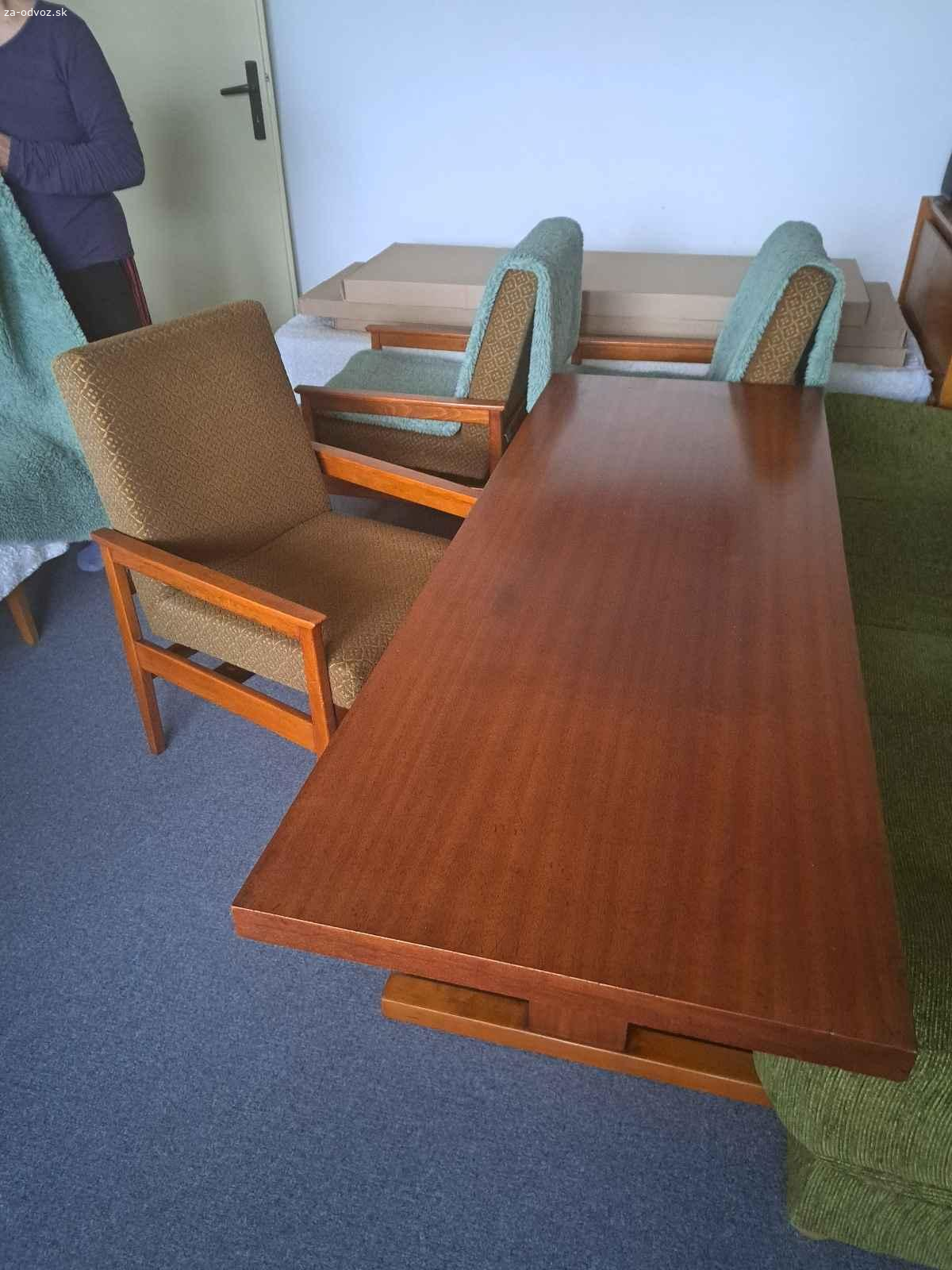 Darujem starší nábytok