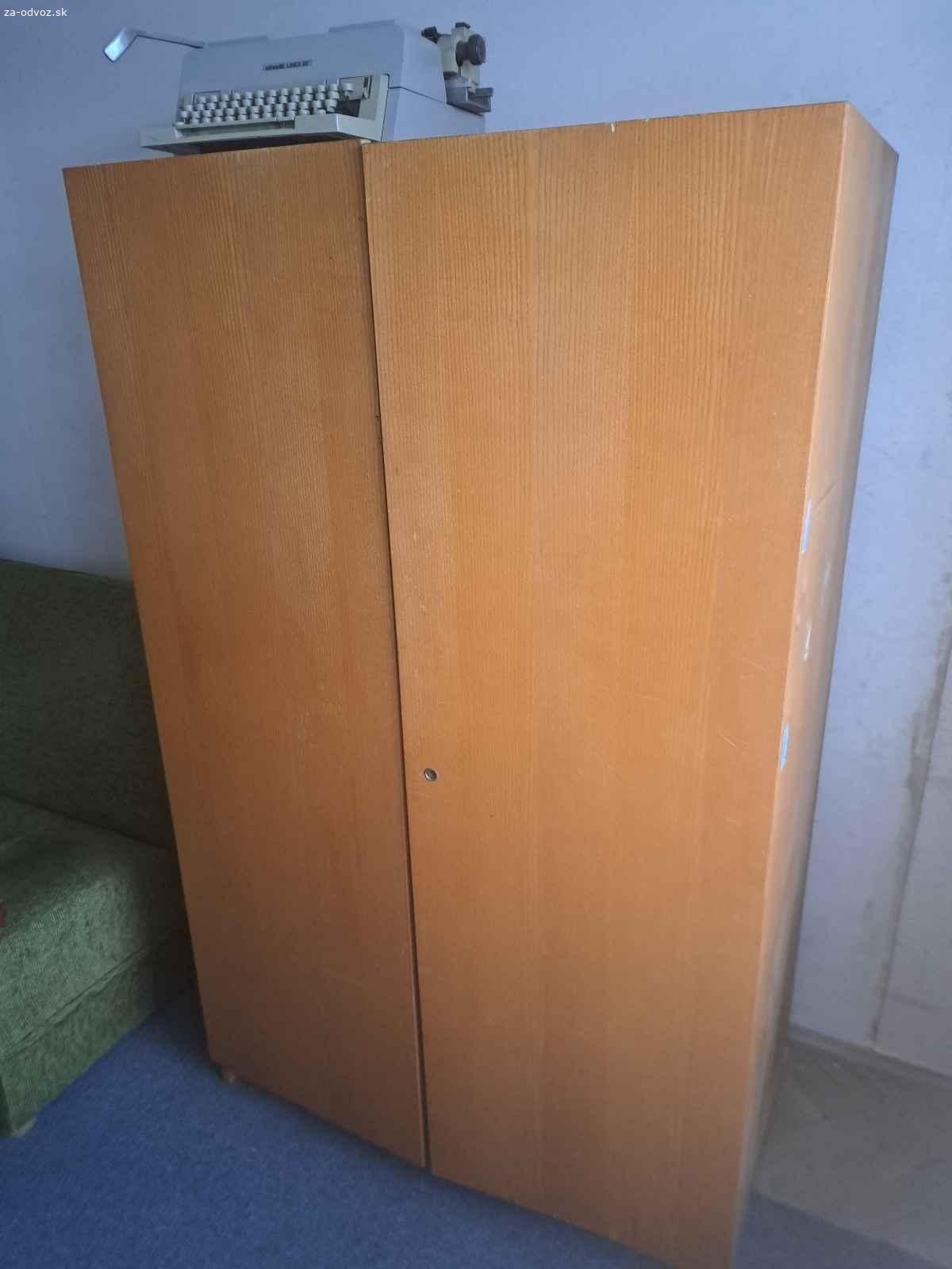 Darujem starší nábytok