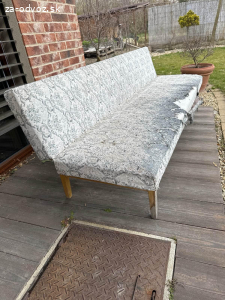 Darujem staru lavičku- posteľ.