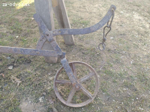 Darujem stary železný pluh