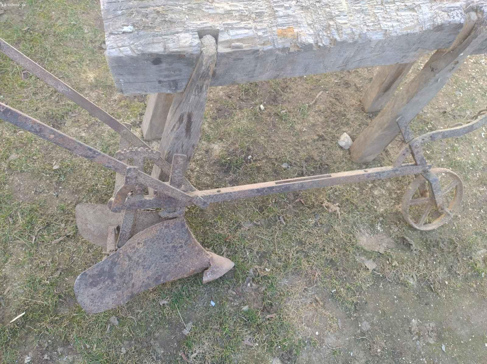 Darujem stary železný pluh