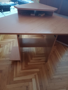 Darujem stol pisaci