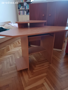 Darujem stol pisaci