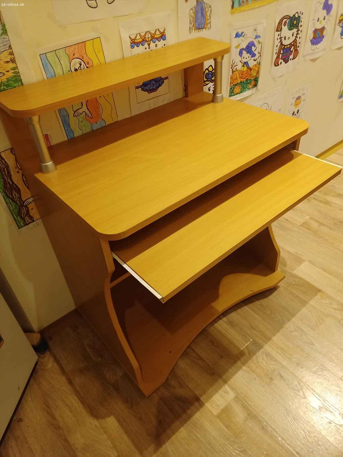 Darujem stolík pod počítač