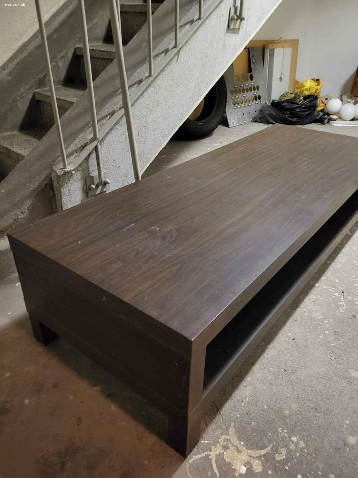 Darujem stolík pod televízor