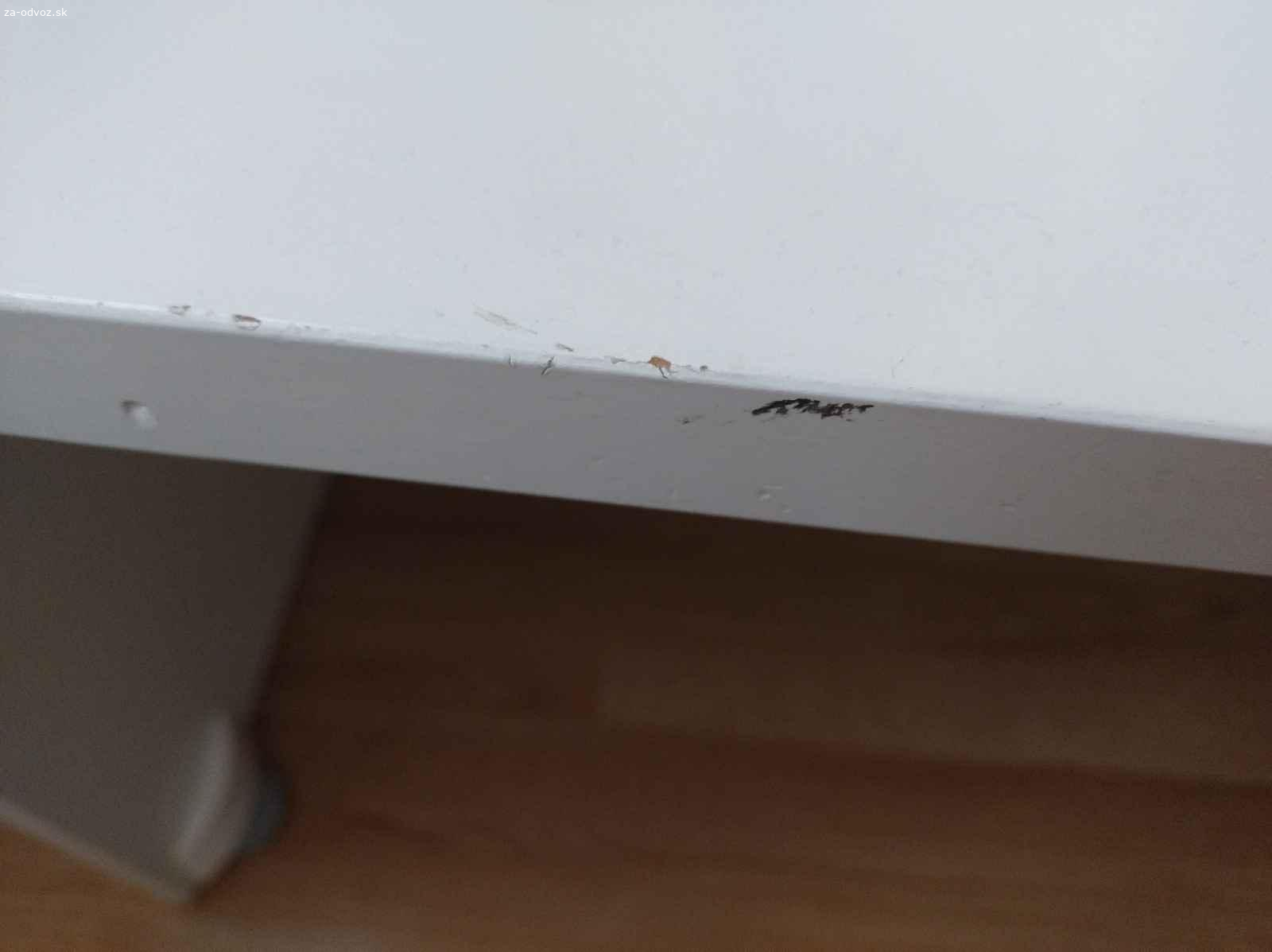 Darujem stolík Stuva