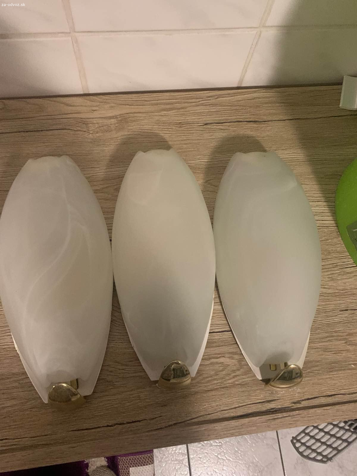 Darujem stropove svetlo a 3 nastenne svetla