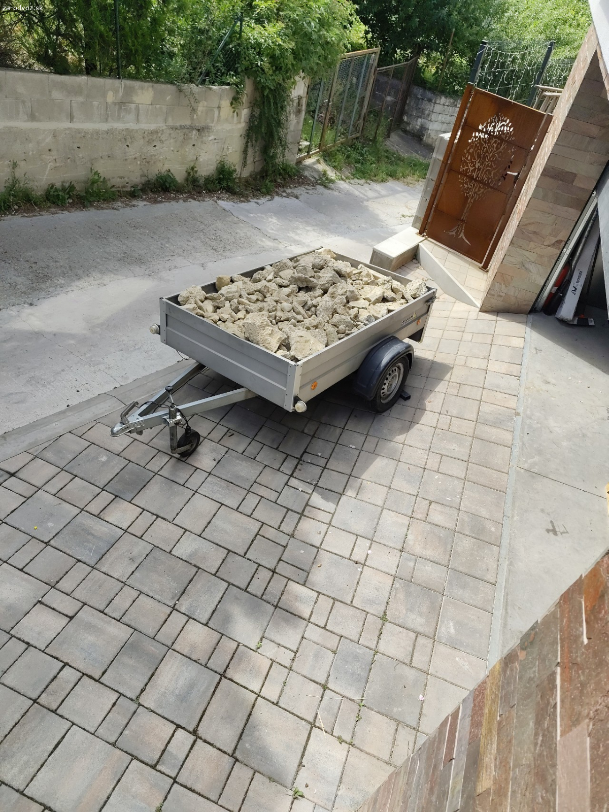 darujem súť stavebnú.