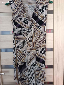 Darujem tehotenské letné šaty c.38