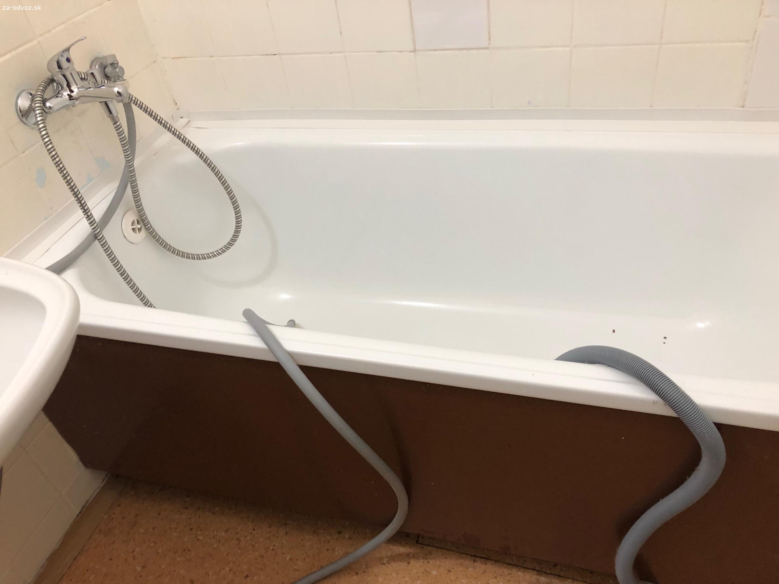 Darujem vaňu 160x70 cm