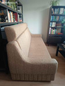 Darujem veľký rozkladací gauč