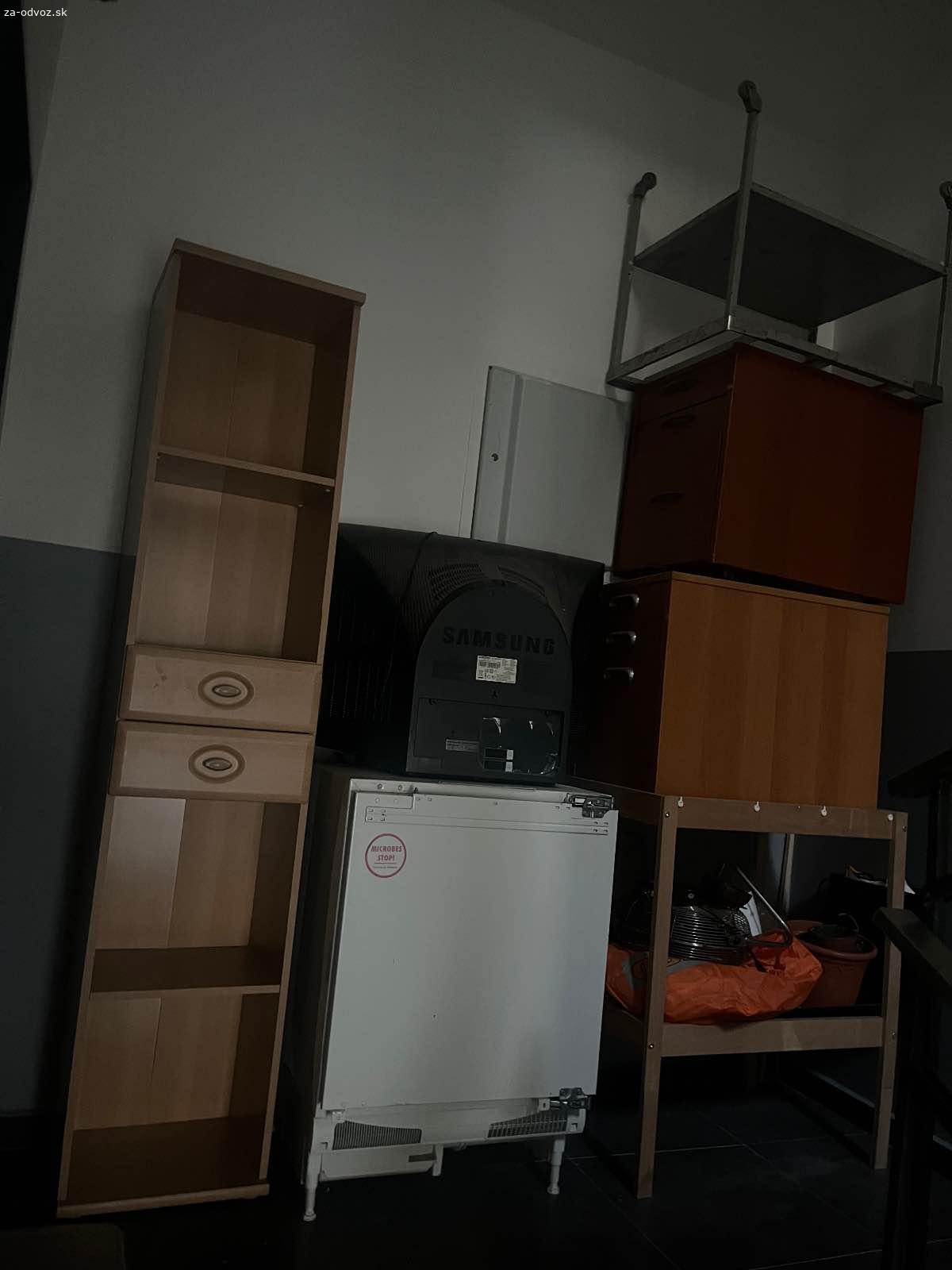 Darujem vsetok nabytok aj elektro co je na foto