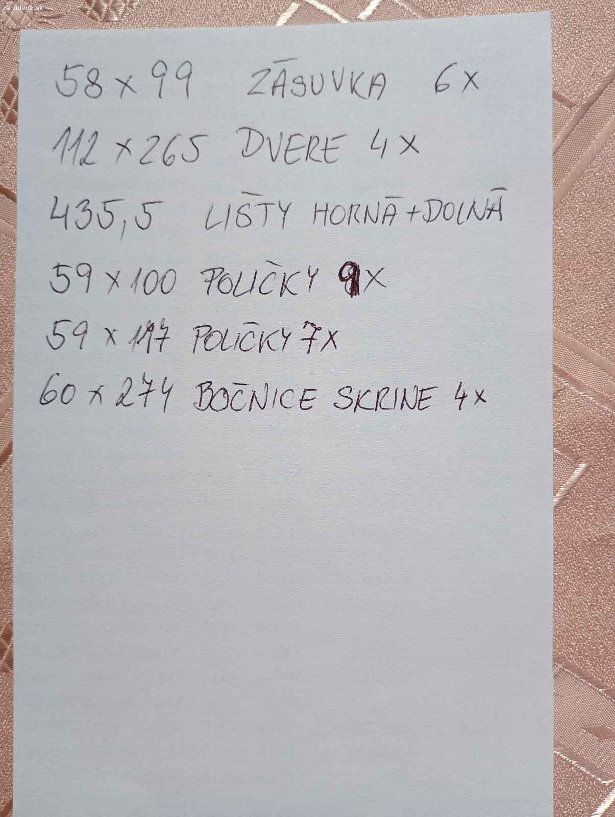 Darujem vstavanú skrinu