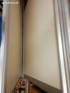 Darujem vstavanú skrinu