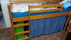 Darujem vyvýšenú posteľ so šmýkačkou