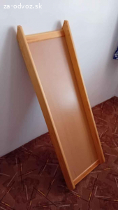 Darujem vyvýšenú posteľ so šmýkačkou