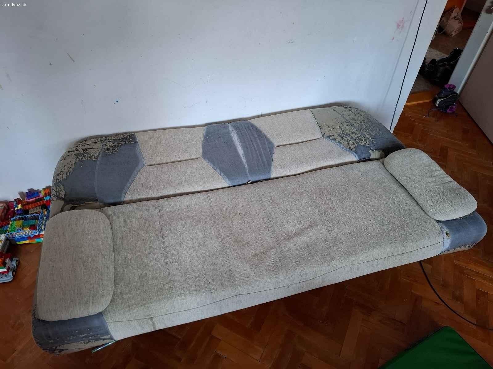 Darujem za odvoz pohovku.